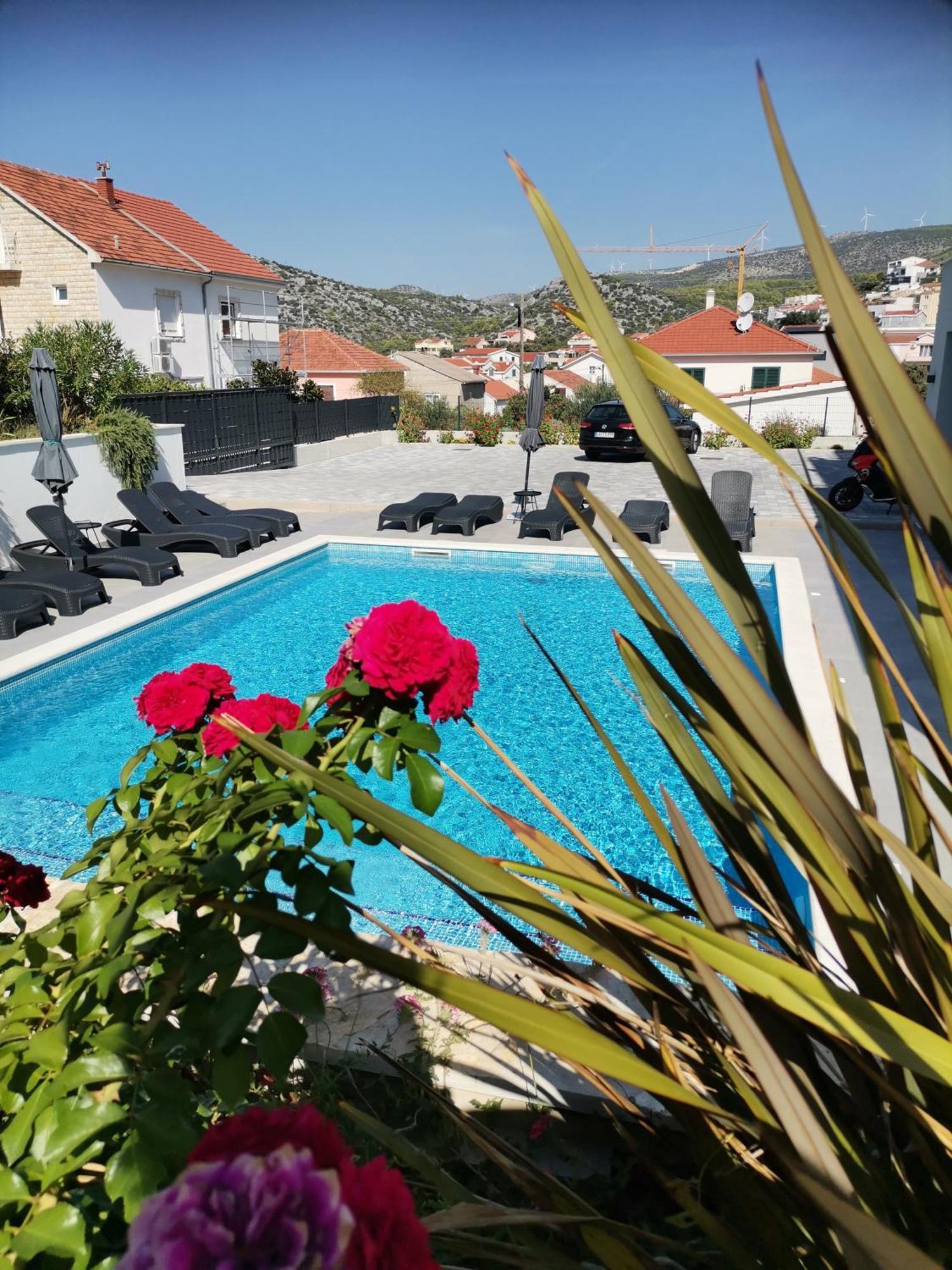 Villa Barbara & Zoran With Heated Swimming Pool Seget Vranjica Exterior foto