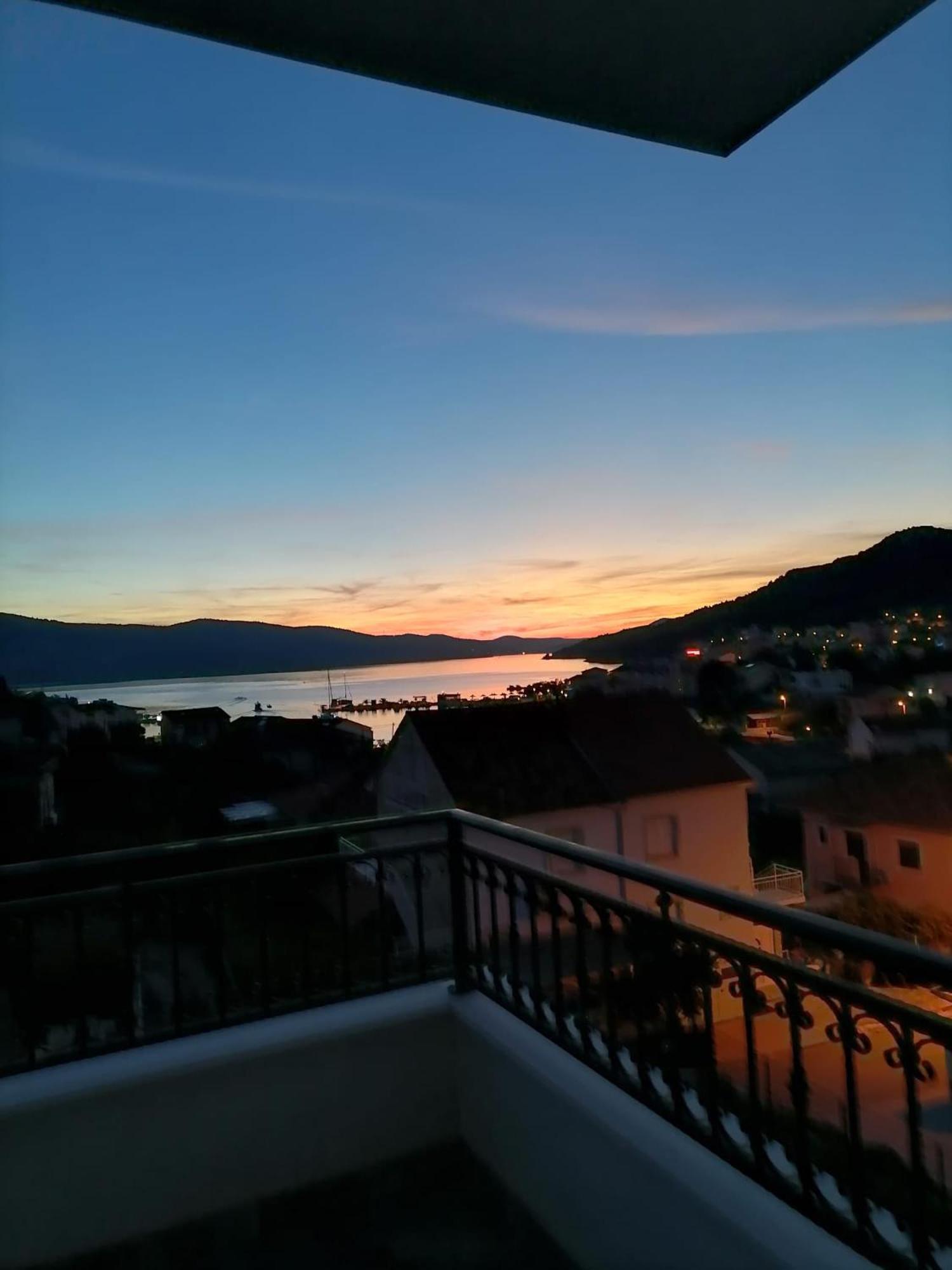 Villa Barbara & Zoran With Heated Swimming Pool Seget Vranjica Exterior foto