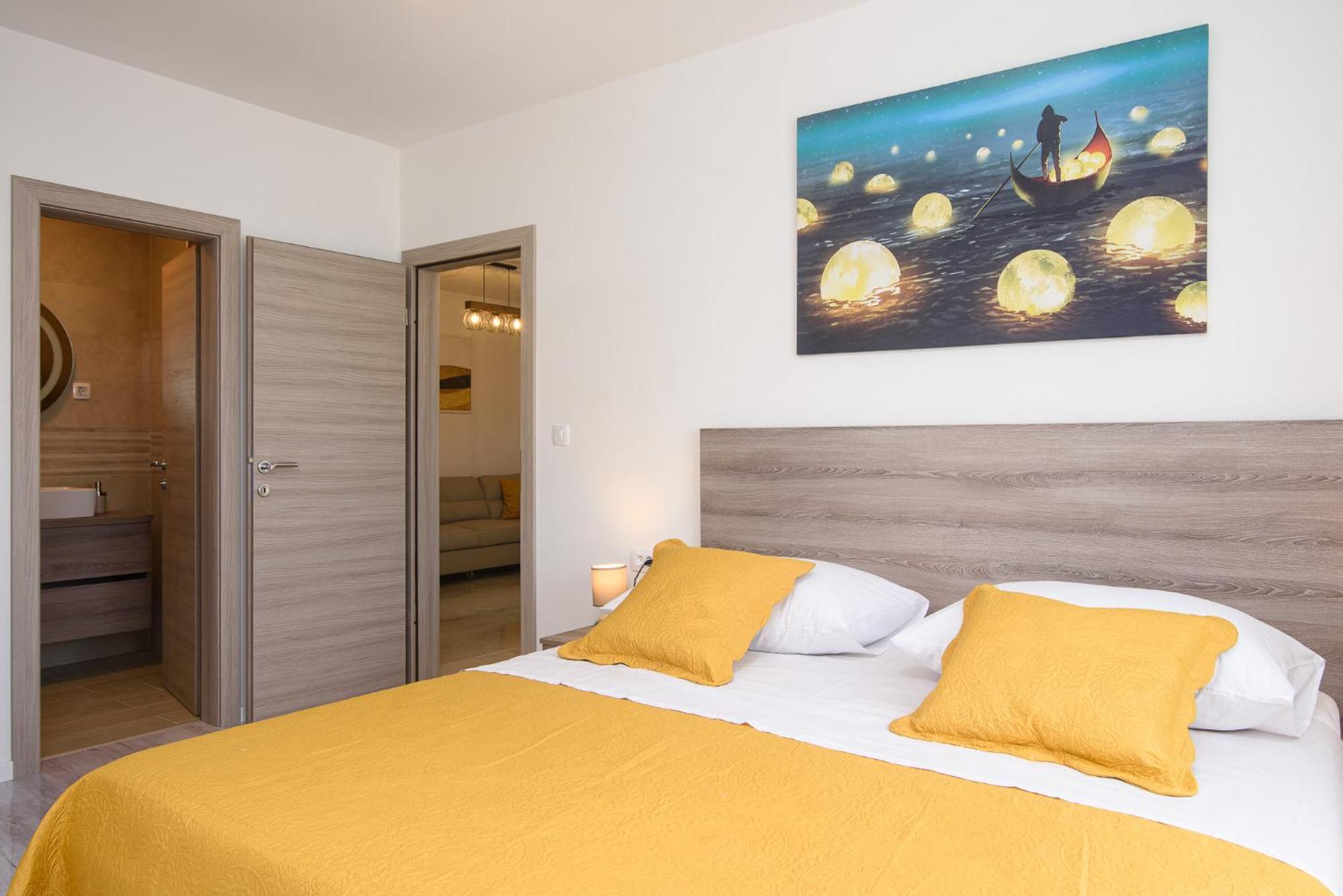 Villa Barbara & Zoran With Heated Swimming Pool Seget Vranjica Quarto foto